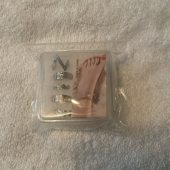 Silver Toe Rings - Picture 2 of 3